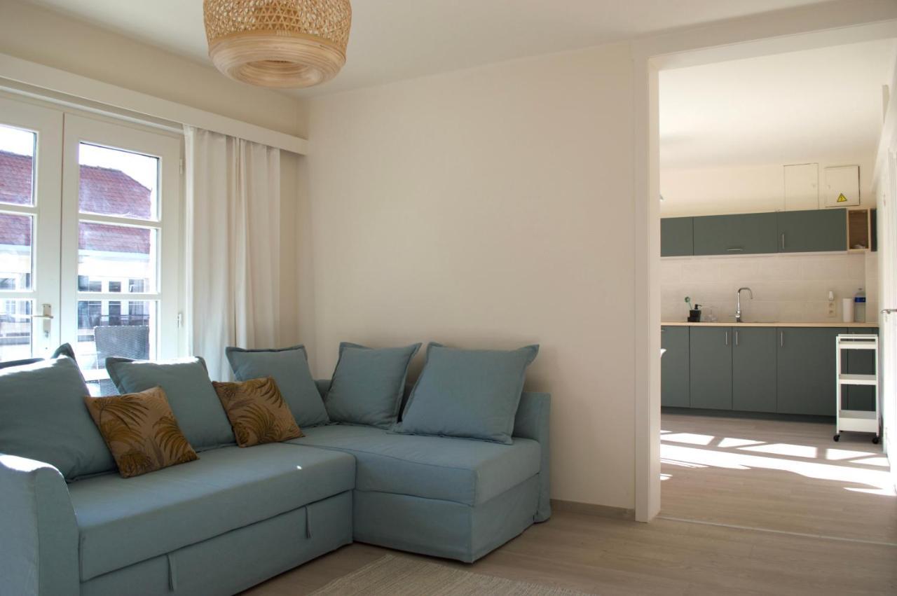 Sunny In Residential Park - Apartment *